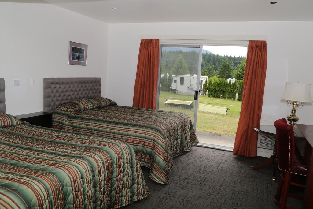 Timberlodge Rv & Campground Port Alberni Buitenkant foto