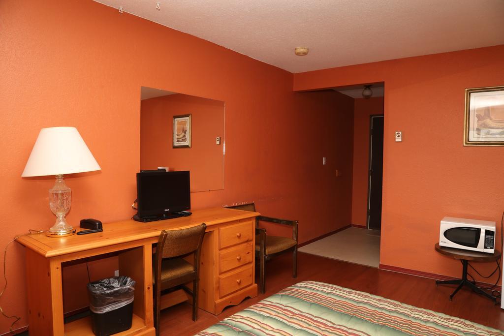 Timberlodge Rv & Campground Port Alberni Buitenkant foto